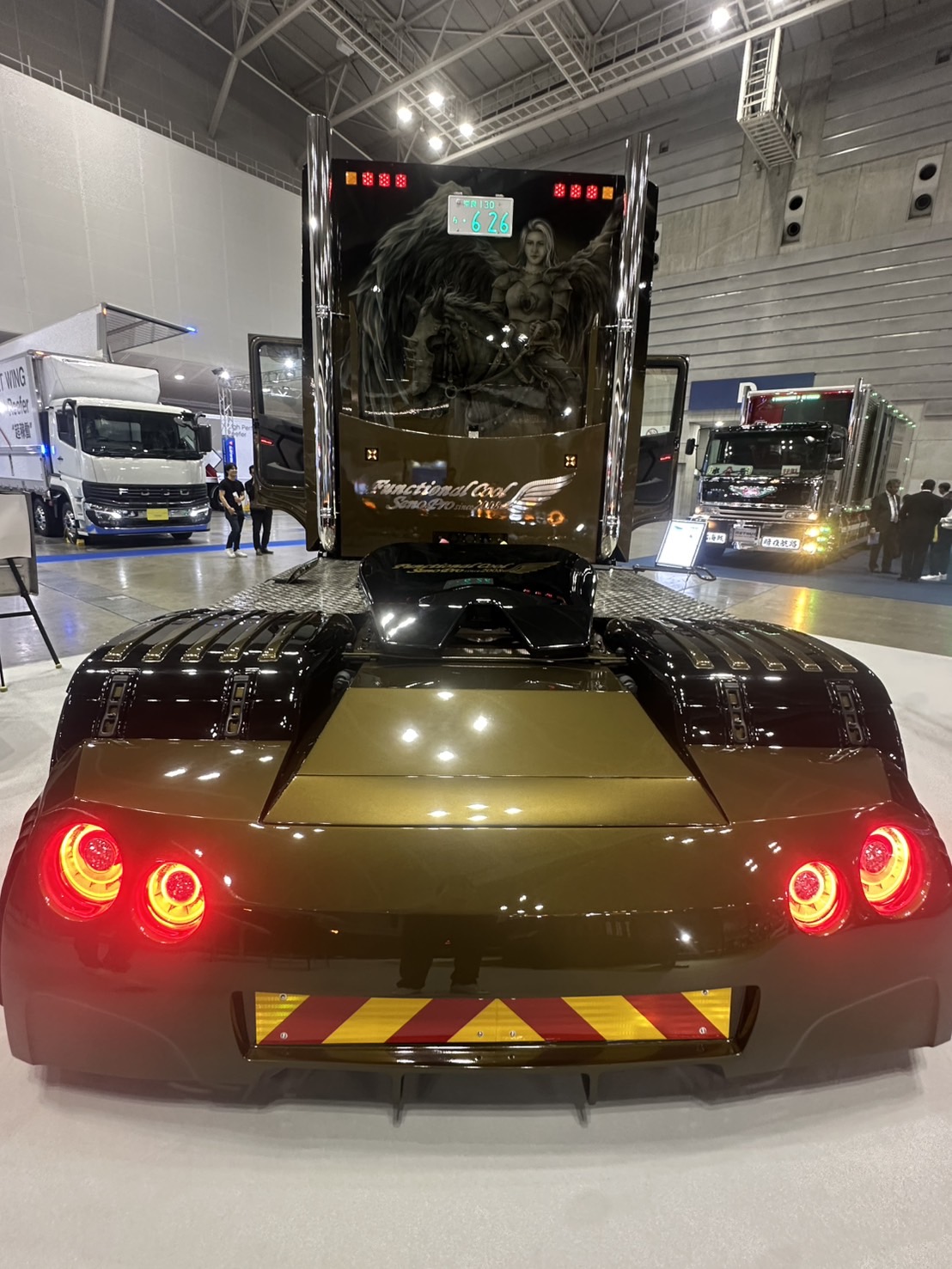 スカニア運転席